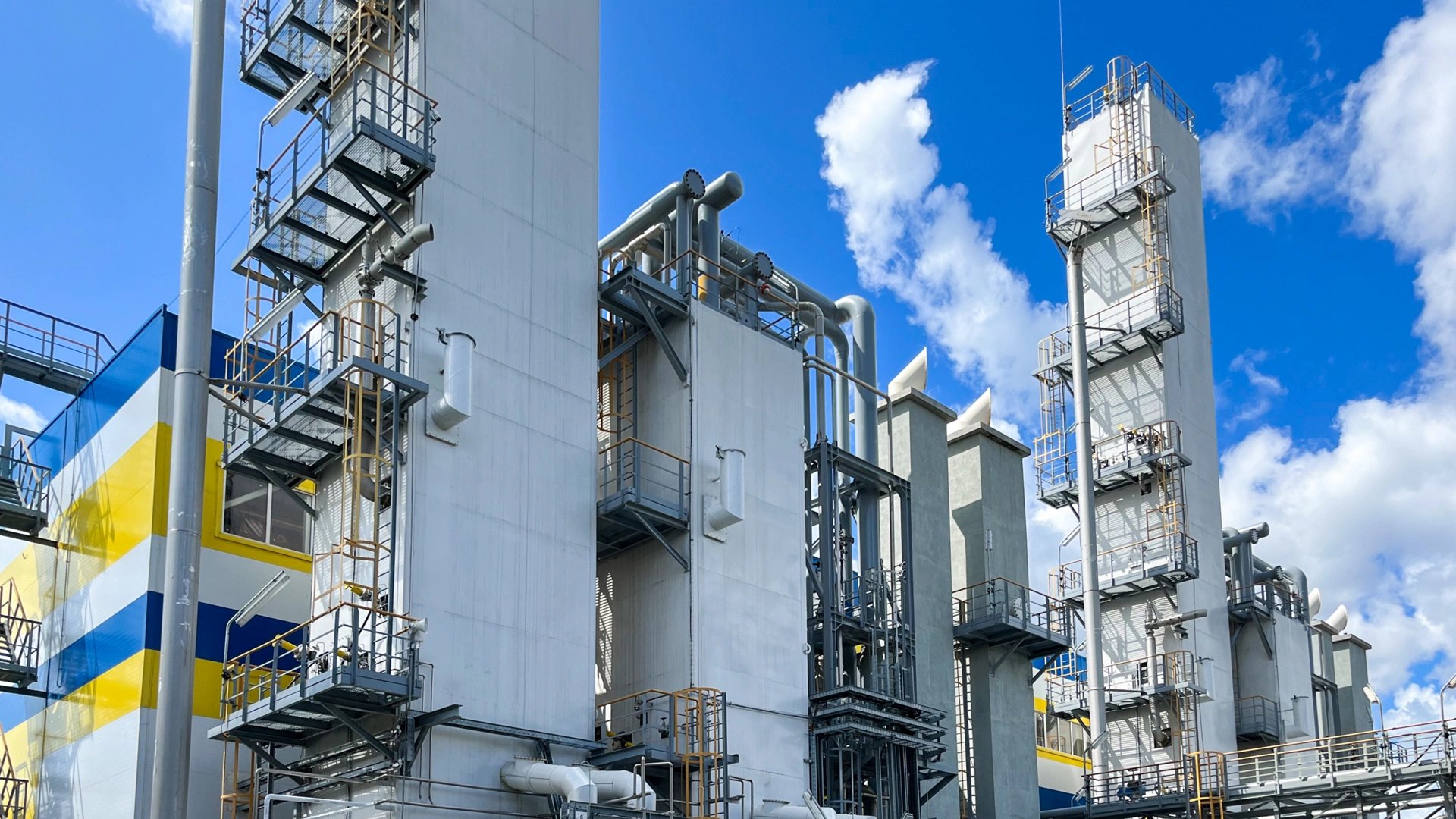 Air separation unit