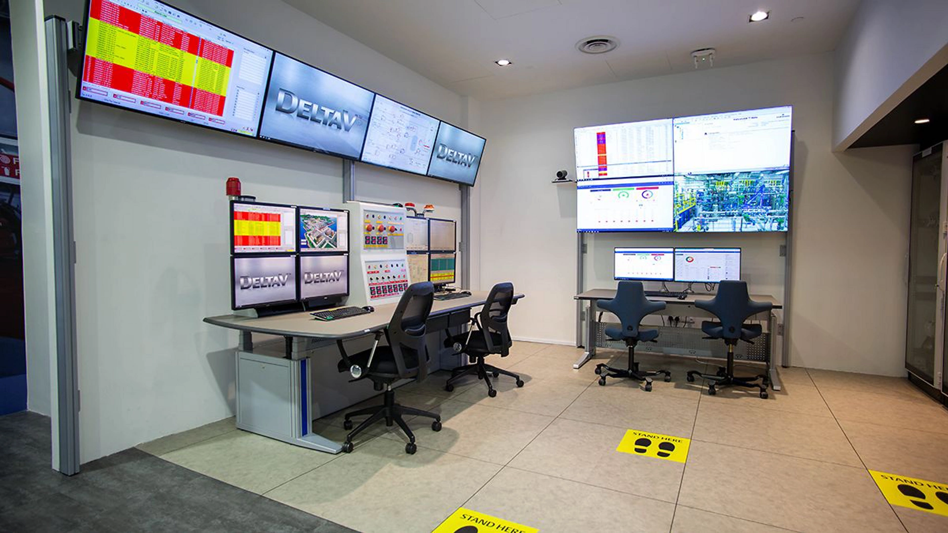 ap-esc-control-room-3