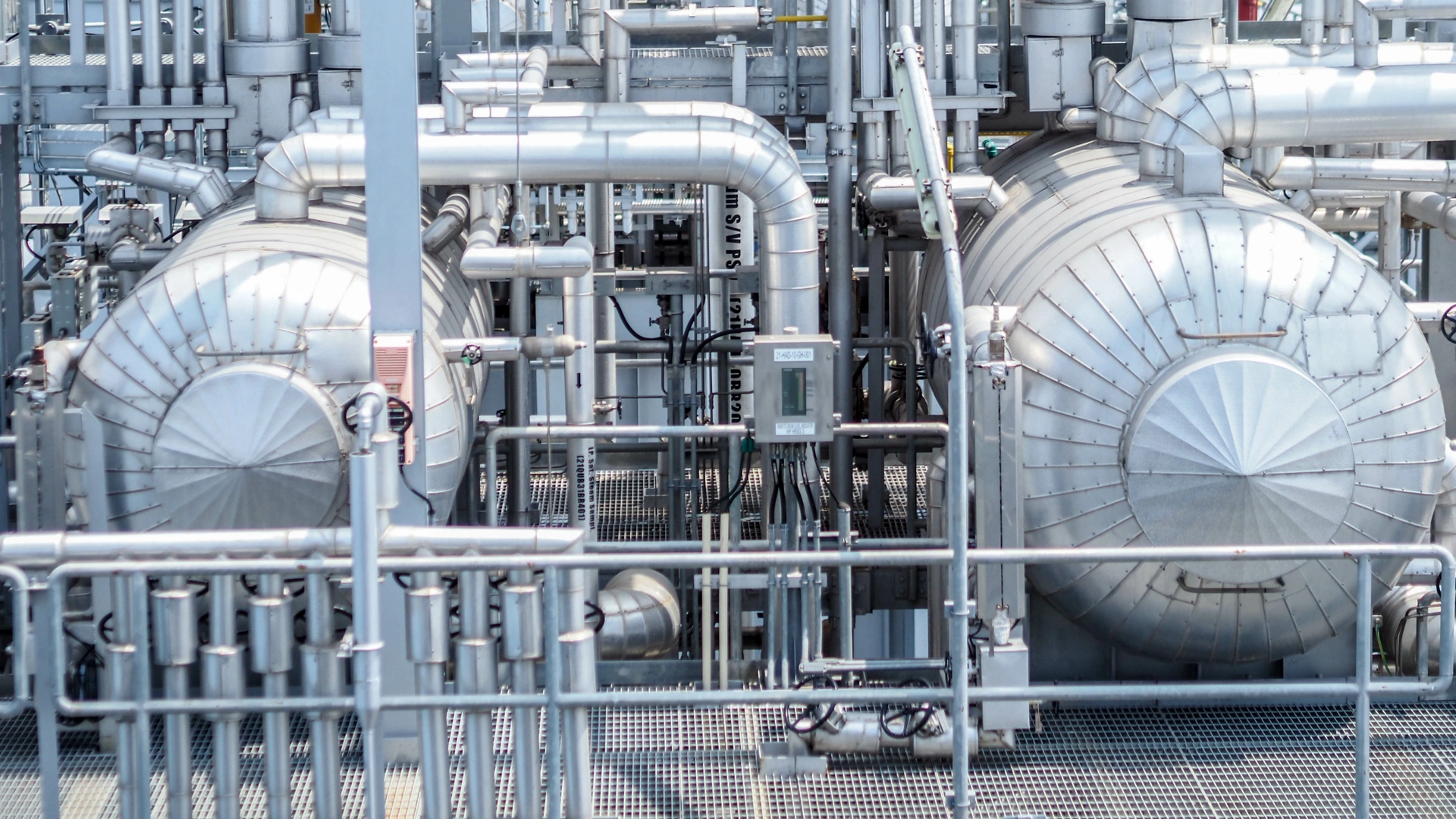 Drum for generator steam of HRSG boilers systems (Heat recovery steam generator) during construction in Combined-Cycle Co-Generation Power Plant.