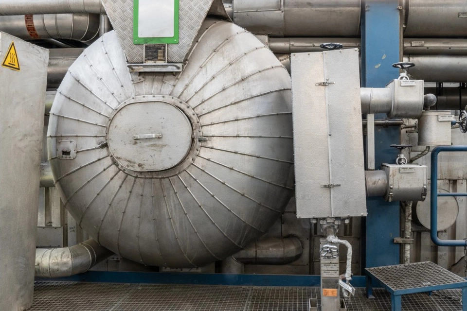 Melhorando a eficiência da caldeira e a qualidade da água e uma planta de geração de energia a partir de resíduos
