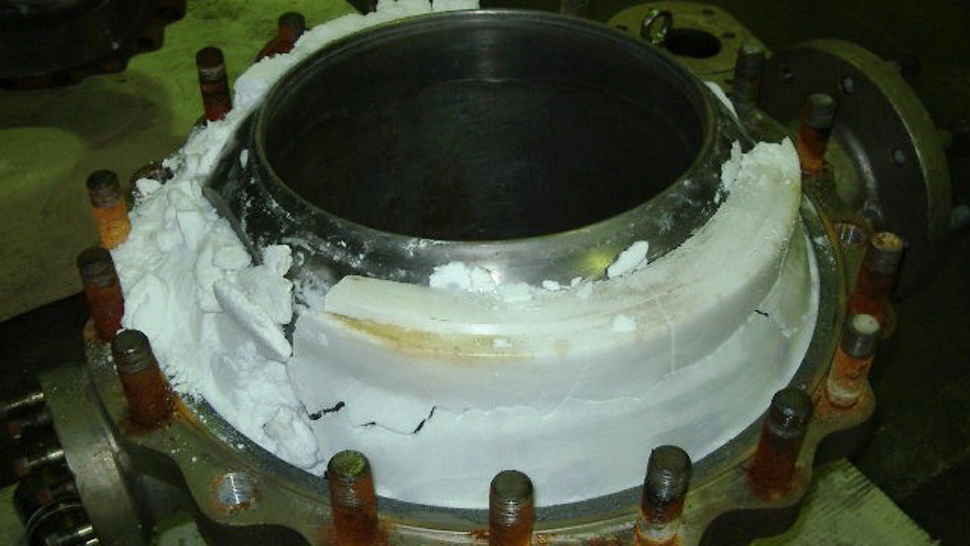 Powder Ingress