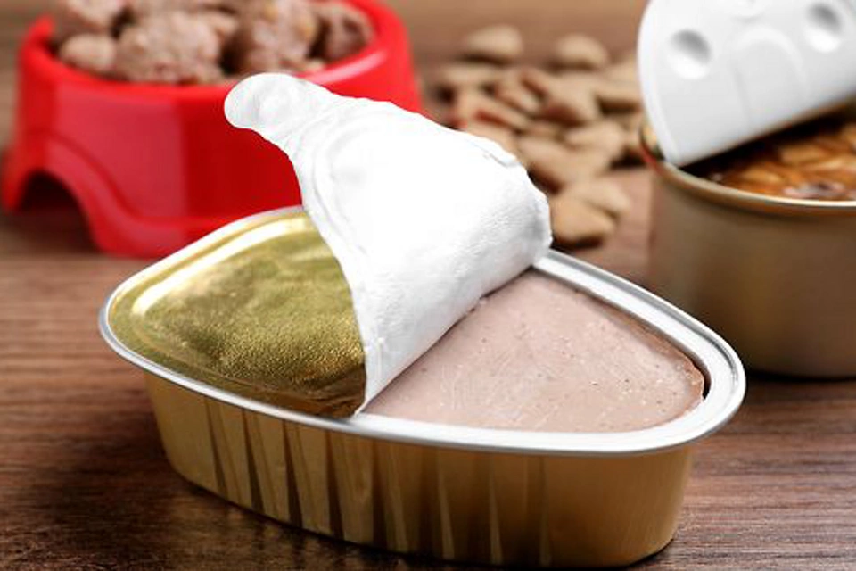 Soluciones de medición para procesos de esterilización y secado en la producción de alimentos húmedos para mascotas