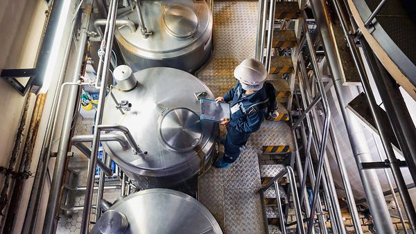 Temperature Monitoring in Mixing Tanks