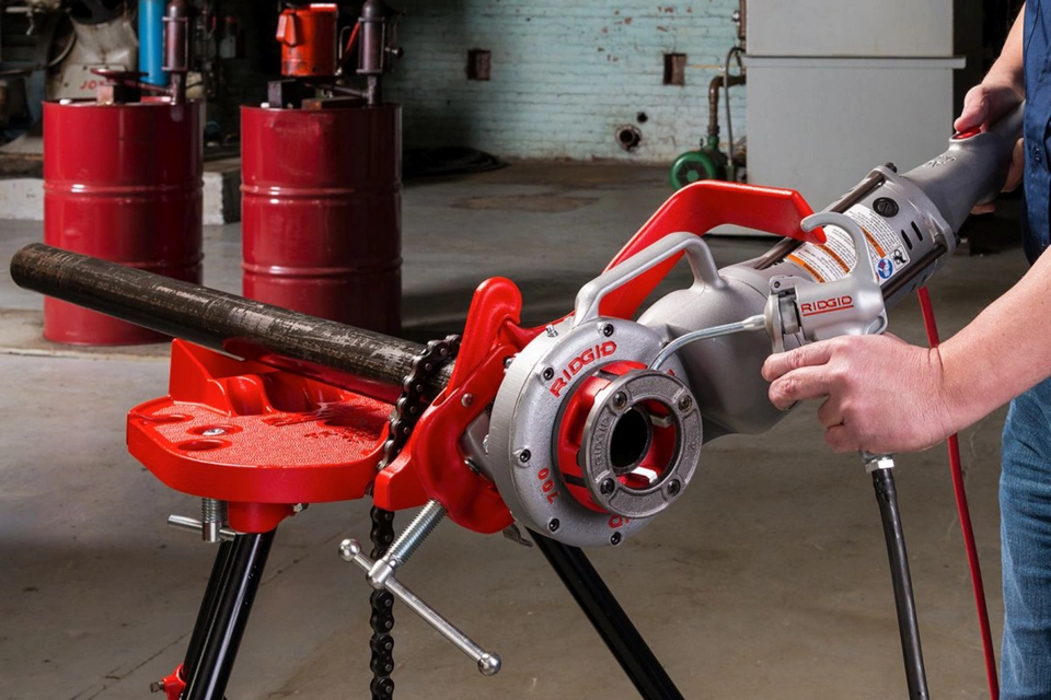 Threading & Pipe Fabrication