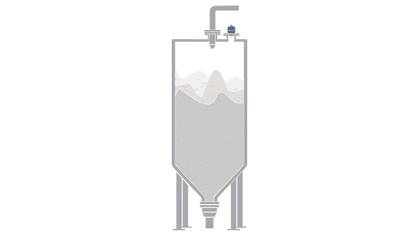 Silos for bulk solids sticky media