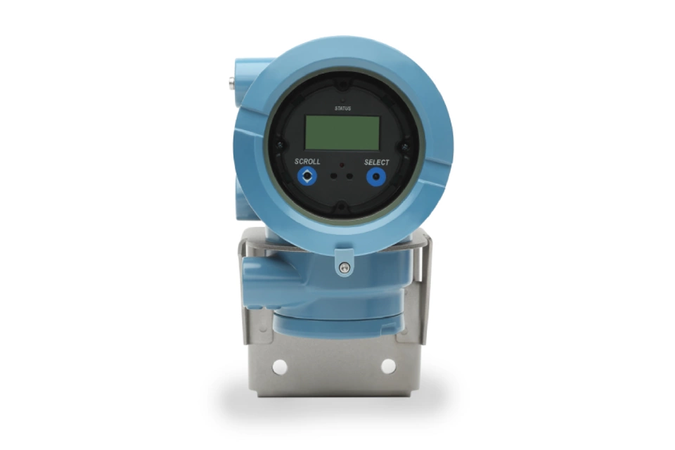 Transmisor de caudal y densidad multivariable de montaje integrado y en campo 2700 de Micro Motion