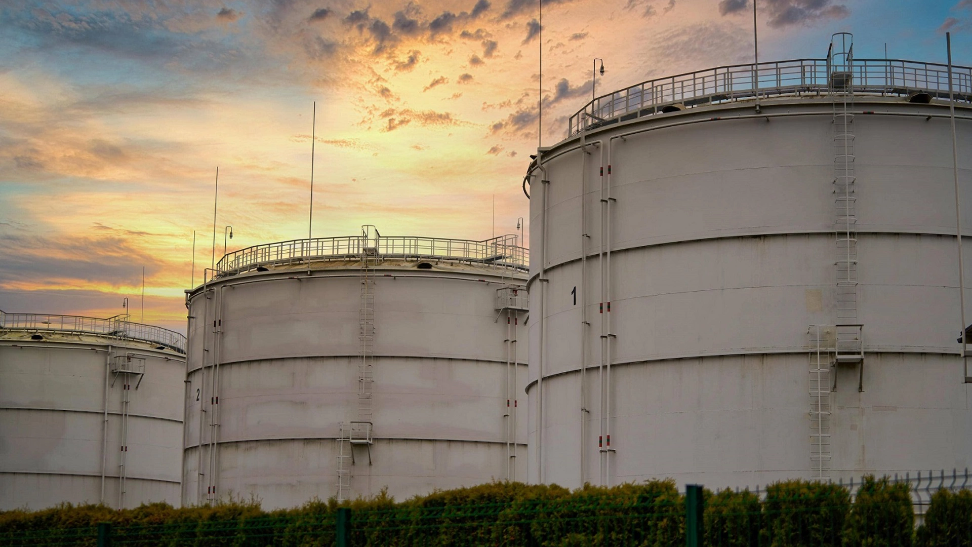 Wireless Asset Monitoring for Storage Tanks